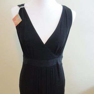 CHICO'S TRAVELERS BLACK TANK TOP SLEEVELESS WITH PLEATING, ZIPPER SIZE 0.5 NWOT